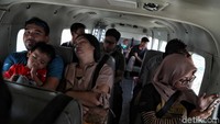 Warga menaiki pesawat perintis Susi Air di Bandar Udara Nunukan menuju Bandar Udara Yuvai Semaring Krayan, Kalimantan Utara. Perjalanan menuju Kecamatan Krayan, Kabupaten Nunukan Kalimantan Utara hanya bisa dilalui melalui udara dengan pesawat kecil seperti Susi Air dan Aviastar. Pradita Utama/detikcom.