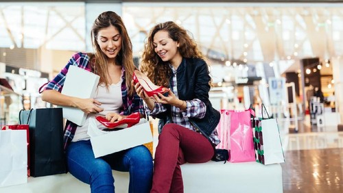 Shot of a gorgeous and elegant young woman out on a shopping spree