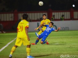 Hasil ini membuat posisi kedua tim di klasemen tak berubah.