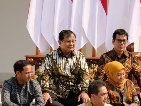 Makna Batik yang Dipakai Prabowo saat Dilantik Jadi Menteri Pertahanan