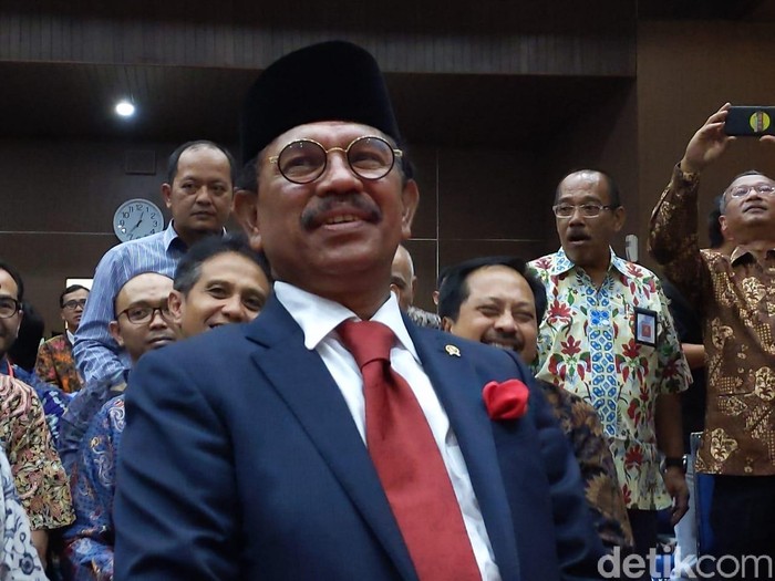 Menkominfo baru Johnny G Plate. Foto: detikINET/Agus Tri Haryanto Menkominfo baru Johnny G Plate. Foto: detikINET/Agus Tri Haryanto