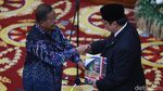 Jabat Menko Perekonomian Airlangga Happy Banget
