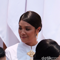 Kalau kita lagi bicara Nusantara, kata apa yang sangat menggugah di hati dan relevan hari ini, which is Tanah Air, Bhineka Tunggal Ika. Persatuan kan itu penting banget buat kita semua, apalagi sekarang, kata Franka kepada Wolipop saat pameran Perjalanan, Kenangan di Dharmawangsa Hotel, Jakarta Selatan. (Foto: Andhika/detikcom)