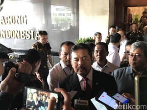 Tak Bertemu Prasetyo, Jaksa Agung ST Burhanuddin Belum Tahu Kapan Sertijab