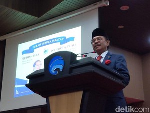 Kepleset Lidah, Johnny G Plate Salah Sebut Kepanjangan Kominfo