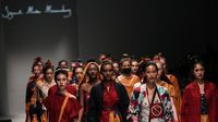 Padu-padan Kain untuk Millennial Ala Sejauh Mata Memandang & Oscar Lawalata