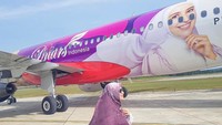 Belum lama ini heboh wajah Shireen Sungkar di badan pesawat komersil. Dok. Instagram