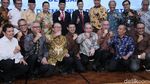 Senyum Nadiem dan Muhadjir Saat Sertijab Mendikbud