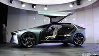 Mobil-mobil listrik Lexus akan mulai beredar di jalanan pada tahun depan, sementara itu mobil elektrifikasi lainnya dari Lexus seperti hybrid dan plug in hybrid porsinya juga akan lebih banyak pada 2020. 