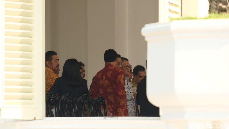Ada Arifin Tasrif dan ST Burhanuddin di Antara Para Calon Menteri Jokowi Ada Arifin Tasrif dan ST Burhanuddin di Antara Para Calon Menteri Jokowi