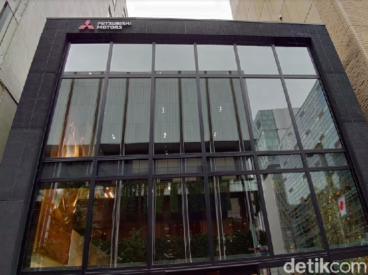 Keren, Diler Mitsubishi Ini Seperti Cafe