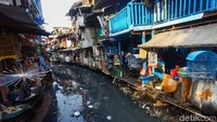 Di beberapa titik, sampah tampak sudah berkurang.