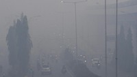 Kabut asap tersebut diketahui telah menyelimuti Palembang sejak Selasa (22/10) malam kemarin.