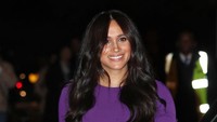 Penampilan perdana Meghan Markle saat hadiri acara di London, Inggris pada Selasa (22/10) usai tersebarnya video dokumenternya tersebut. Gareth Fuller - Pool/Getty Images