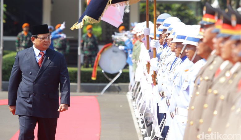 Belum Gunakan Mobil Dinas, Prabowo Dapat Jatah Pelat RI 23 Belum Gunakan Mobil Dinas, Prabowo Dapat Jatah Pelat RI 23
