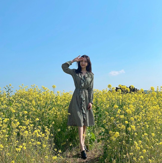 Wanita Korea Selatan jadi sensasi setelah berhasil menurunkan berat badan 40 kg. Dia jadi sensasi setelah tubuhnya langsing ala bintang K-Pop lalu menceraikan sang suami.  Foto: dok. Instagram @love__lean