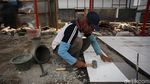 Melihat Pembangunan Lapak PKL di Jalan Cipinang Jaya