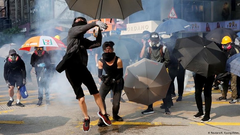 Protes dari Hong Kong yang Menginspirasi Dunia Protes dari Hong Kong yang Menginspirasi Dunia