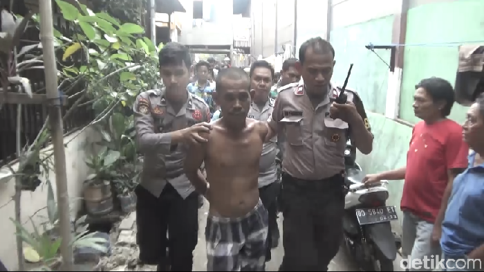 Kejam! Ayah di Makassar Gergaji Tangan Anak Kandung