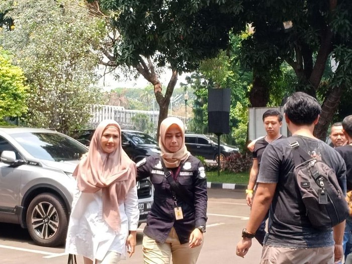 Akan Diserahkan ke Jaksa, Rey Utami Trio Ikan Asin Berjilbab