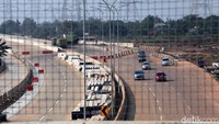 Sementara untuk hari Sabtu-Minggu dan hari libur nasional, sistem buka-tutup di pintu Tol Krukut tidak berlaku.