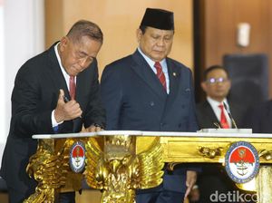Tak Diambil Prabowo, Berapa Sih Gaji Menteri Pertahanan?