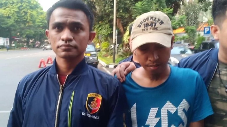Polisi Beberkan Peran Shairil di Kasus Penganiayaan Ninoy Karundeng Polisi Beberkan Peran Shairil di Kasus Penganiayaan Ninoy Karundeng