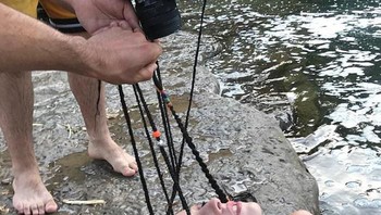 Kalau ini edisi tarik rambut. Foto: instagram.com/jordi.koalitic