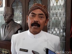 FX Rudy Absen Rakernas PDIP: Kalau Ditegur DPP ya...