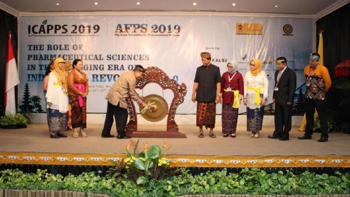 Pembukaan ICAPPS-AFPS 2019. (Foto: dok. Fakultas Farmasi Universitas Indonesia) Pembukaan ICAPPS-AFPS 2019. (Foto: dok. Fakultas Farmasi Universitas Indonesia)