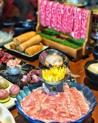 Hot Pot China Autentik Bisa Dicoba di 5 Tempat Ini