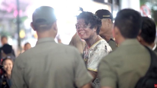 Cerita Apes Andika Babang Tamvan yang Ditangkap Satpol PP