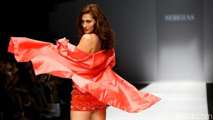 Karenina di Jakarta Fashion Week 2020