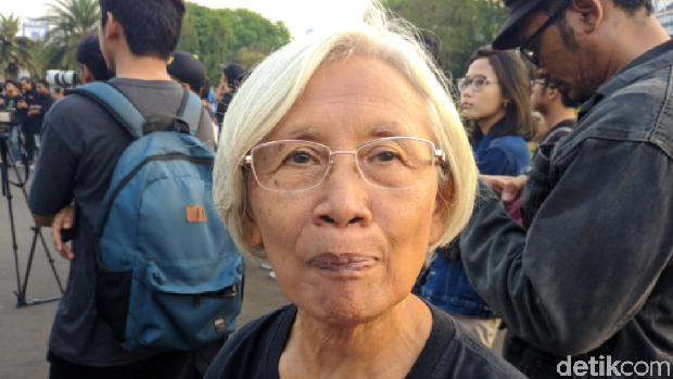 Sumarsih mengingatkan Jokowi untuk menunaikan janji saat kampanye