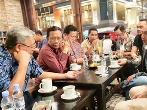 Doyan Ngopi, Ini 5 Warung Kopi Yang Pernah Disinggahi Mahfud MD