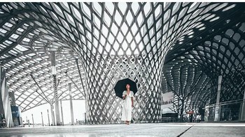 Menggunakan cermin kecil. Foto: instagram.com/jordi.koalitic 