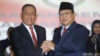 Sertijab berlangsung di Kantor Kemhan, Jl Medan Merdeka Barat, Jakarta Pusat, Kamis (24/10/2019). 