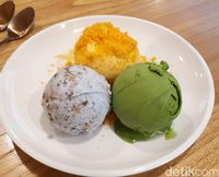 Honest Spoon: Dingin Manis 'Cookie Monster' hingga 'Cheetos' di Kafe Hits