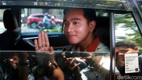 Putra Presiden Joko Widodo (Jokowi) meninggalkan kediaman Ketua Umum PDI Perjuangan (PDIP) Megawati Soekarnoputri yang berada di kawasan Teuku Umar, Jakarta, Kamis (24/10/2019).