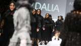 Foto: Aksi Artis dan Influencer Bertubuh Plus Size di Fashion Show Barli Asmara