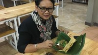 Pecel Madiun jadi salah satu makanan favorit dari menteri yang satu ini. Salah satu restoran pecel favoritnya ada Pecel Madiun 99. Foto: Instagram @retno_marsudi