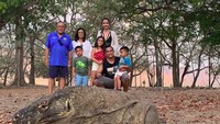 Tentu tak lengkap rasanya bila tak ke Labuan Bajo tidak berkunjung ke Pulau Komodo. (ramadhaniabakrie/Instagram)
