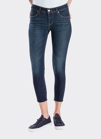 Rekomendasi Celana  Jeans  untuk Wanita Bertubuh Pendek