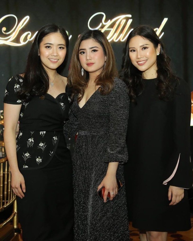 Angela Tanoesoedibjo bukan satu-satunya anak Hary Tanoesoedibjo yang terjun ke dunia politik. Kedua adiknya, Valencia dan Jessica saat pemilu 2019 kemarin juga maju untuk menjadi caleg dari Partai Perindo. Foto: Dok. Instagram @angelatanoesoedibjo