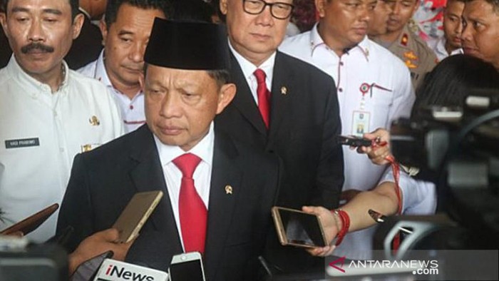 Mendagri Minta Jajarannya Cek Perda-perda yang Hambat Investasi