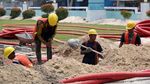 Intip Pemasangan Kabel Listrik Bawah Tanah di Natuna