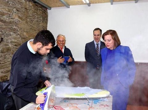 Dukung Kesetaraan Gender, Sekolah Ini Ajarkan Murid Pria Cuci & Setrika Baju