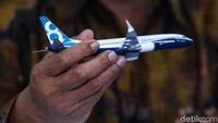 Salah satunya adalah adanya kerusakan pada Angle Of Attack (AOA) sensor.