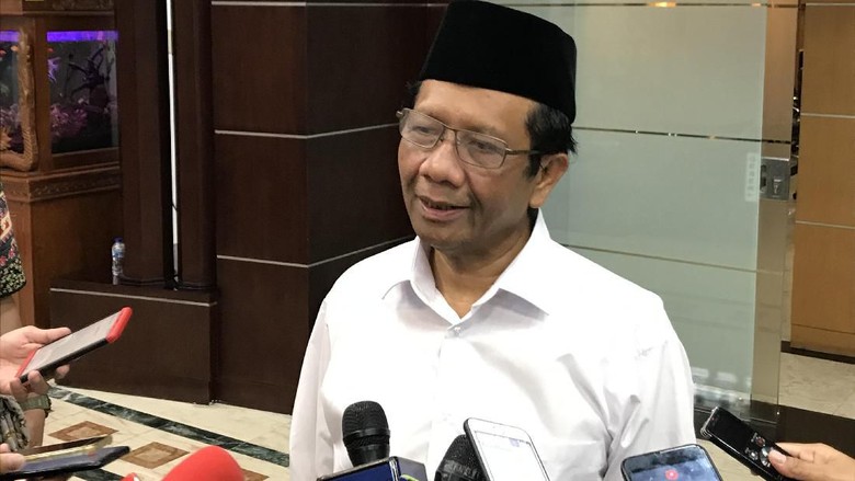 Puan Minta Evaluasi Program Deradikalisasi, Mahfud Md: Nggak Perlu Puan Minta Evaluasi Program Deradikalisasi, Mahfud Md: Nggak Perlu