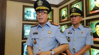 Erif menyebutkan bila seragam itu dipakai untuk level pimpinan. Sedangkan untuk seragam resmi Kemenkum HAM disebut Erif masih tetap sama yaitu yang berwarna biru langit (Foto: Yulida Medistiara/detikcom)